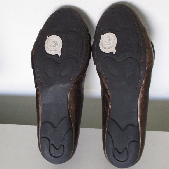 Born Womens Bronze Leather Ballet Flat - Size 6M or EUR 36.5 - Picture 9 of 9